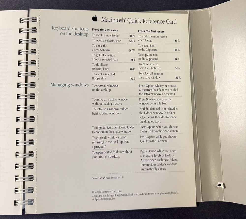 Apple Macintosh Reference Manual 1990. System User’s Guide 030–4015-A MINT