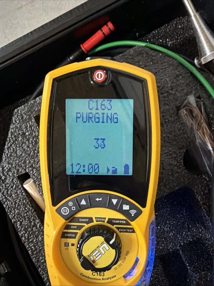 UEI C163 COMBUSTION ANALYZER IN CASE