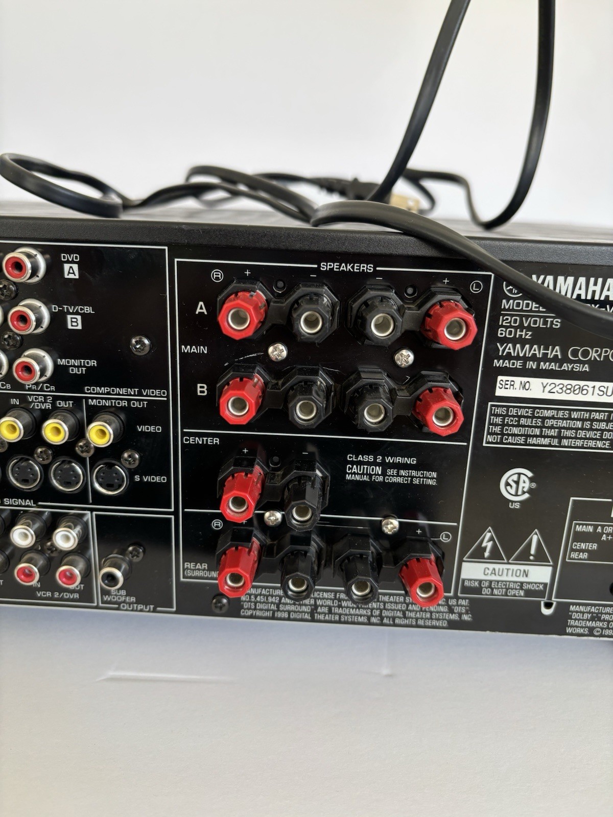 Yamaha RX V620 5.1 Channel 500 Watt Receiver Good Working Condition No Control