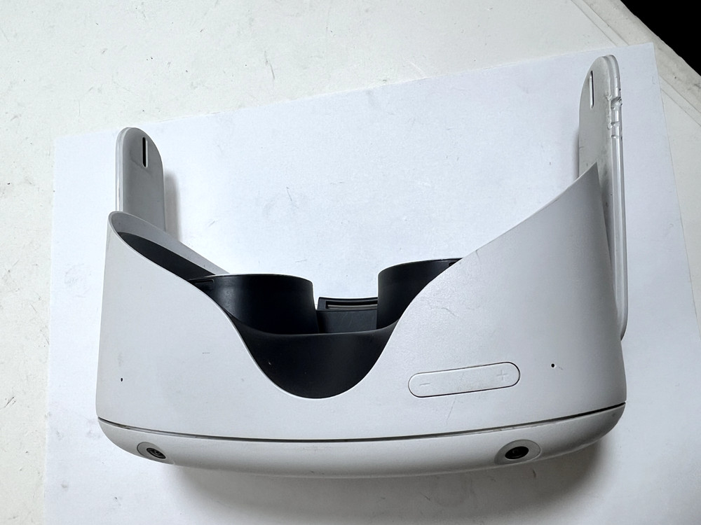 Oculus Meta Quest 2 256GB Standalone VR Virtual Reality Headset - Good Condition