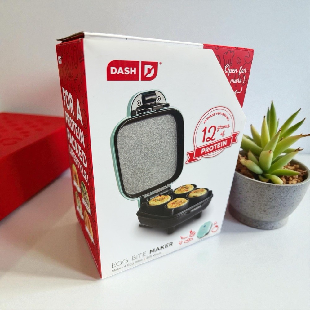 New DASH Egg Bite Maker; Makes X4 Egg Bites, 420 Watts. Mod #DBBM400GBAQ04 - NIB