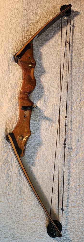 Vintage Bear Archery Brown Bear Compound Bow 30 " Draw, 60 lb pull