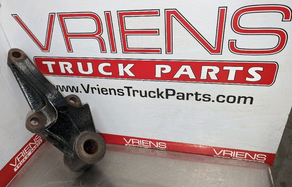 PACCAR PETERBILT KENWORTH BRACKET-SHACKLE B11-1023