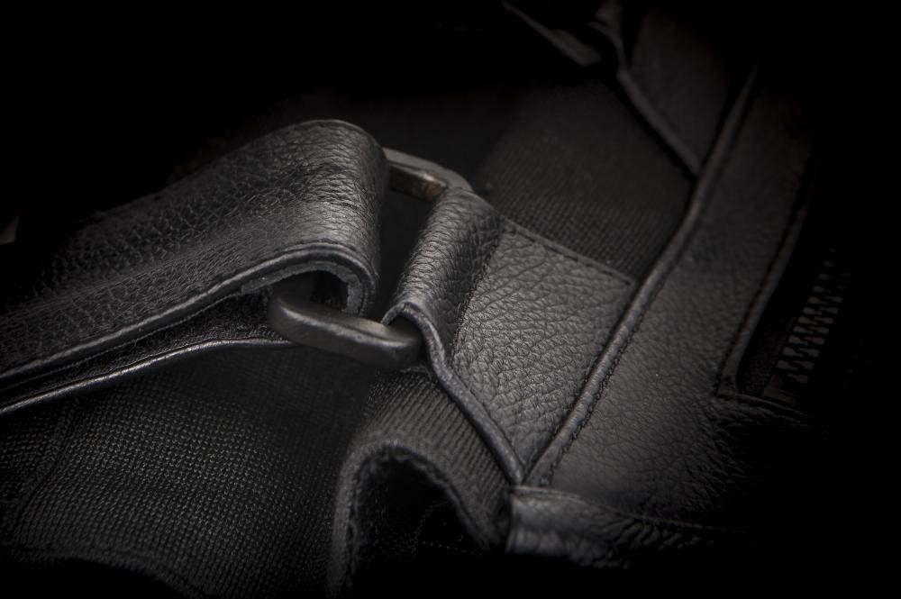 BLOCKADE VEST BLACK SM
