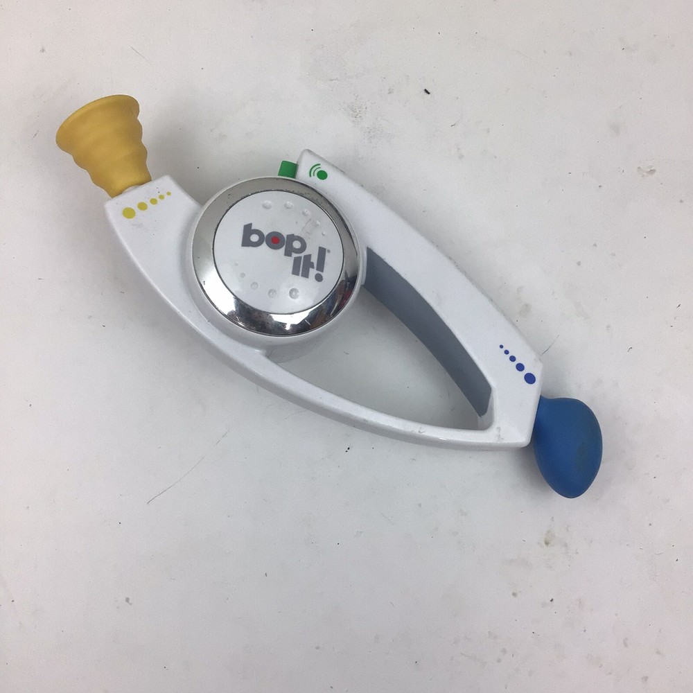 Hasbro Bop It Twist It Pull It 2008 Electronic Toy Untested Needs Cleaning