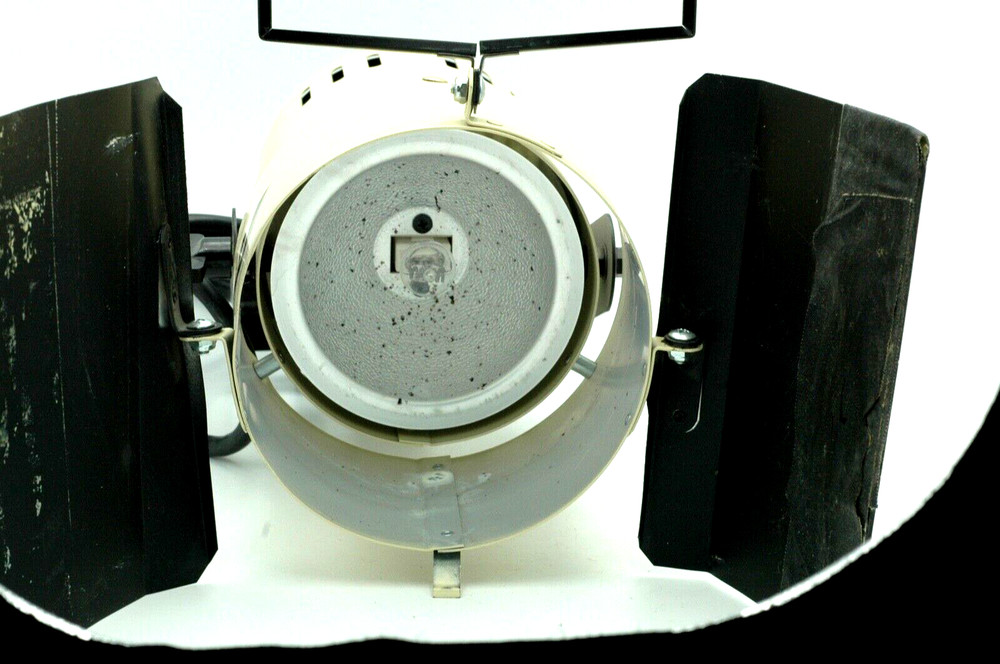 Smith Victor Q 60 model studio lights (2)