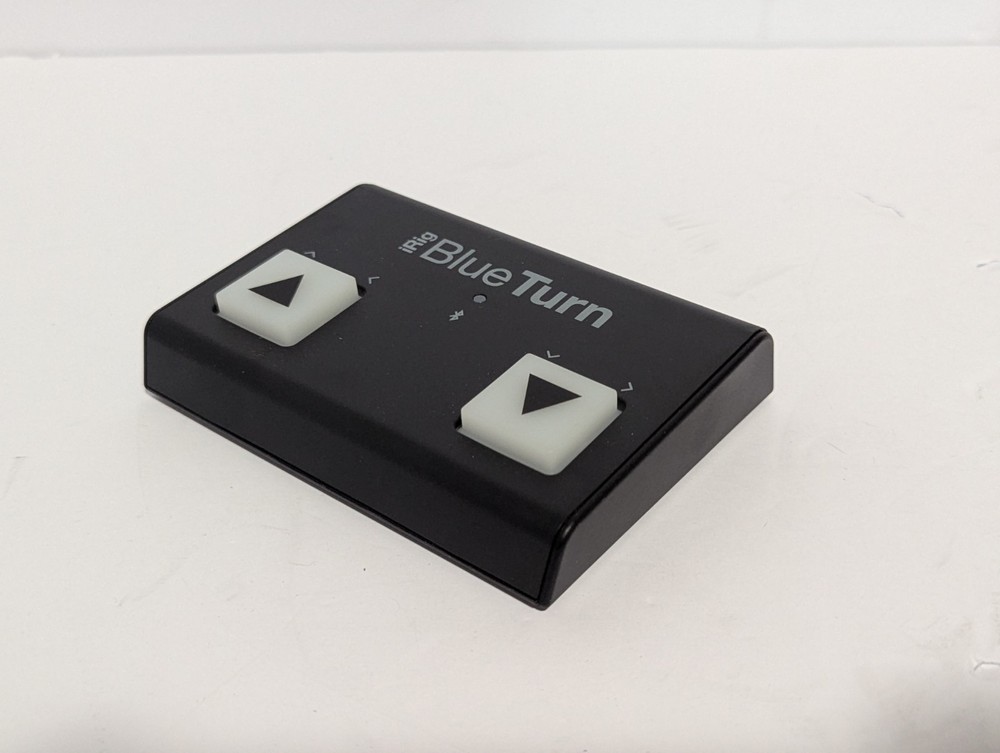 IK Multimedia BlueTurn Wireless PageTurner Footswitch