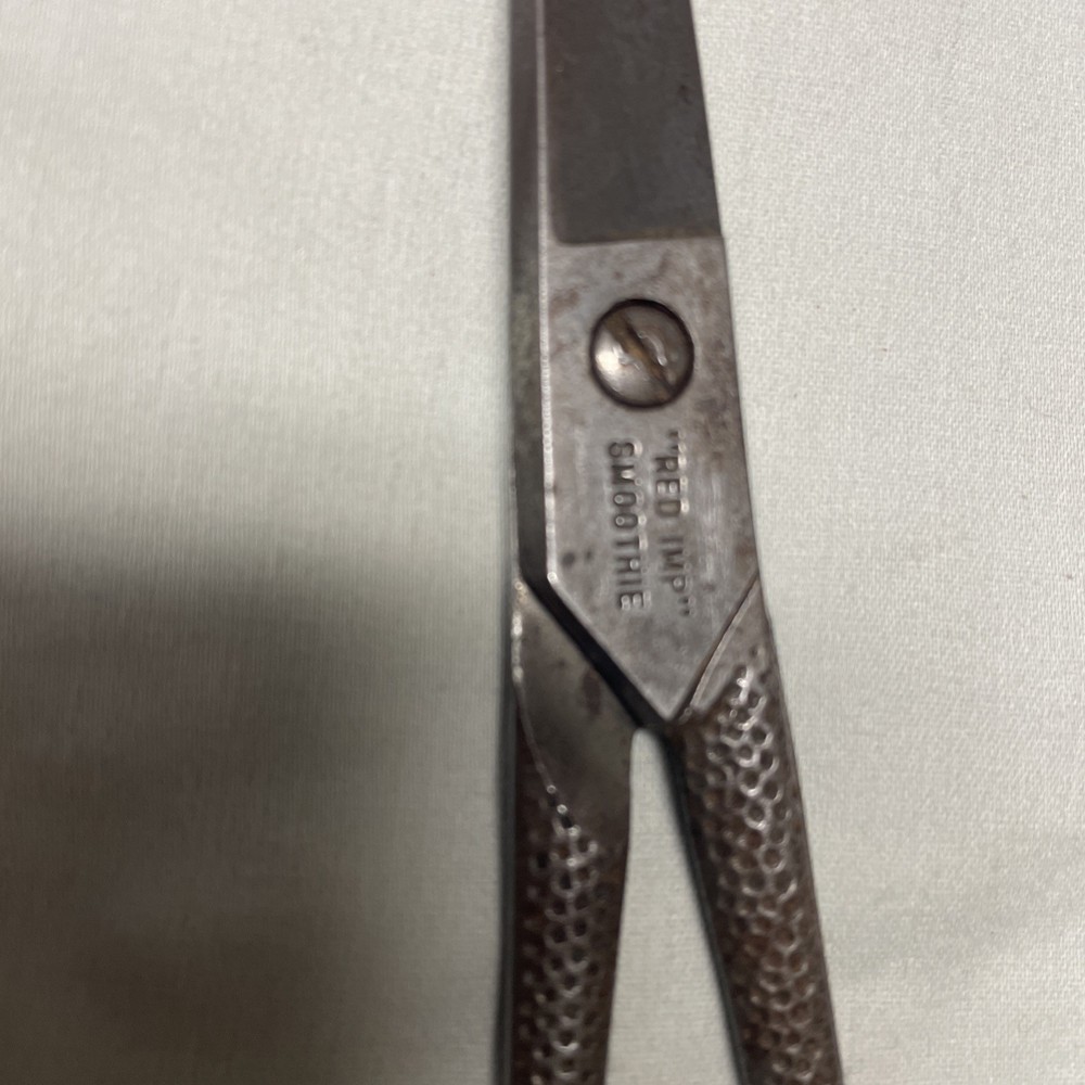 1 Red Imp, Morris Scissors