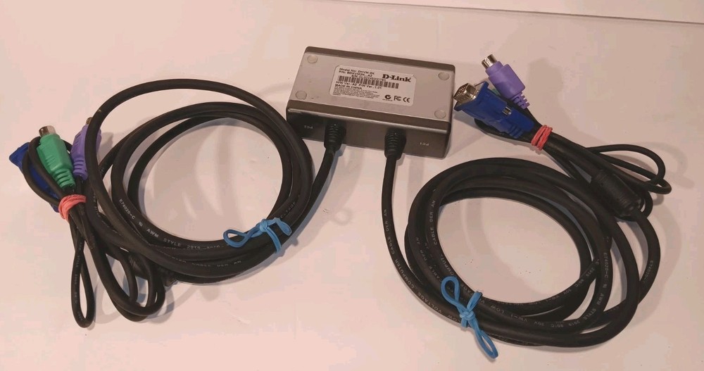 D-Link DKVM-2K 2- Port KVM Switch with Cables. PS/2 Connectors. Multi PC .