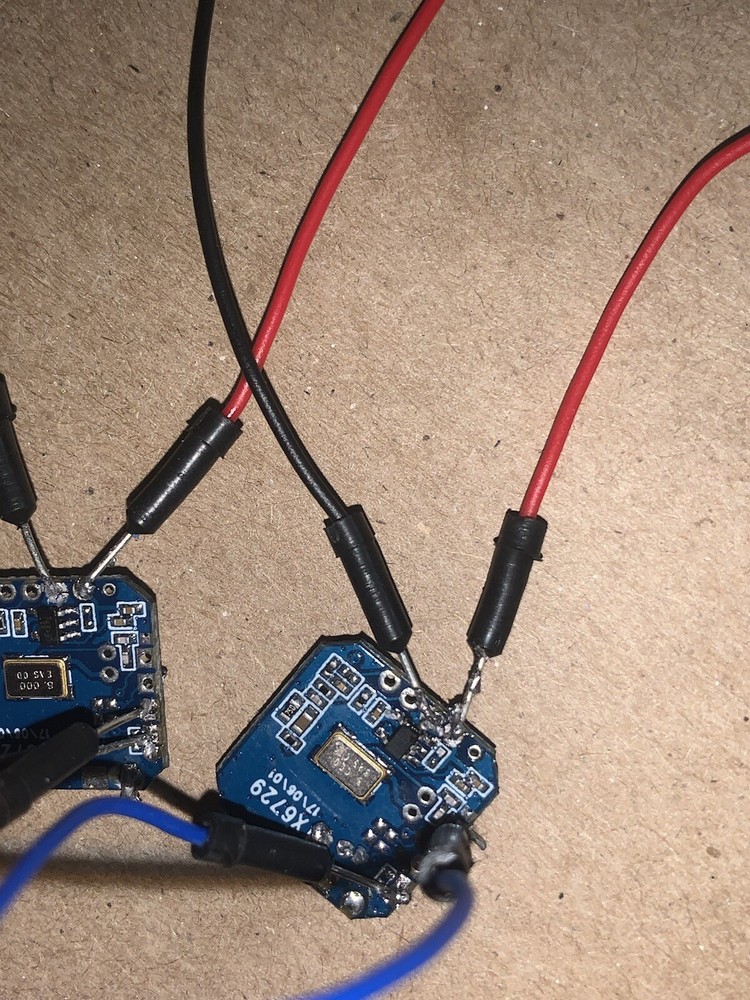 4x 2.4 GHz FM Video Transmitting /V Transmitter For DVD