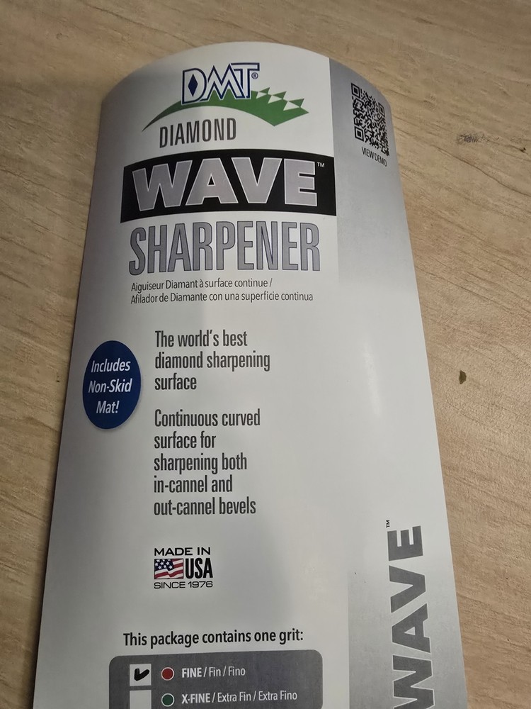 DMT Wave Sharpener Extra Fine – Diamond Knife Sharpener, Tool Sharpening Stone