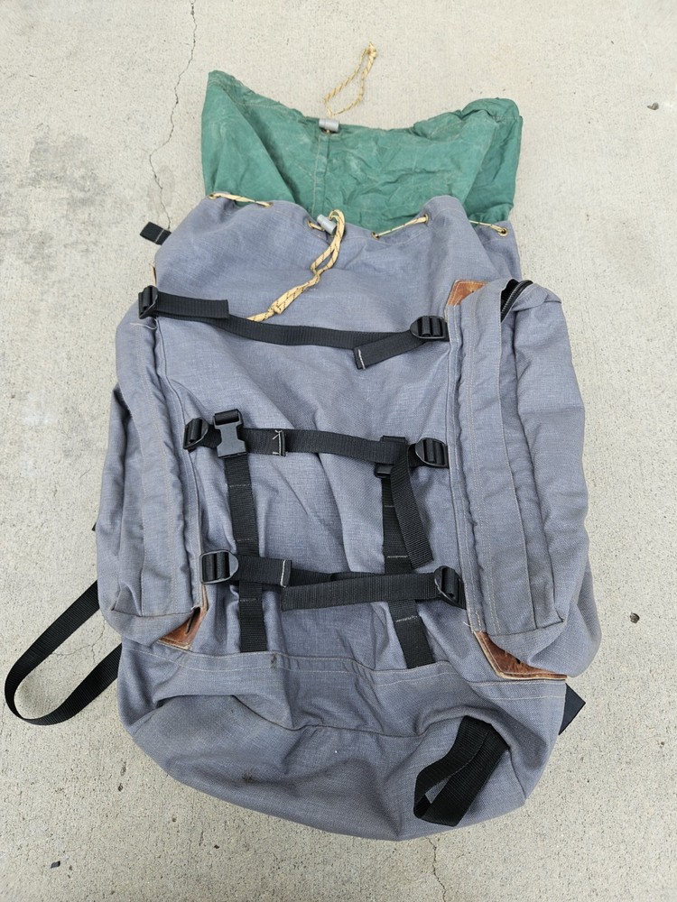 MADDEN Mountaineering Backpack