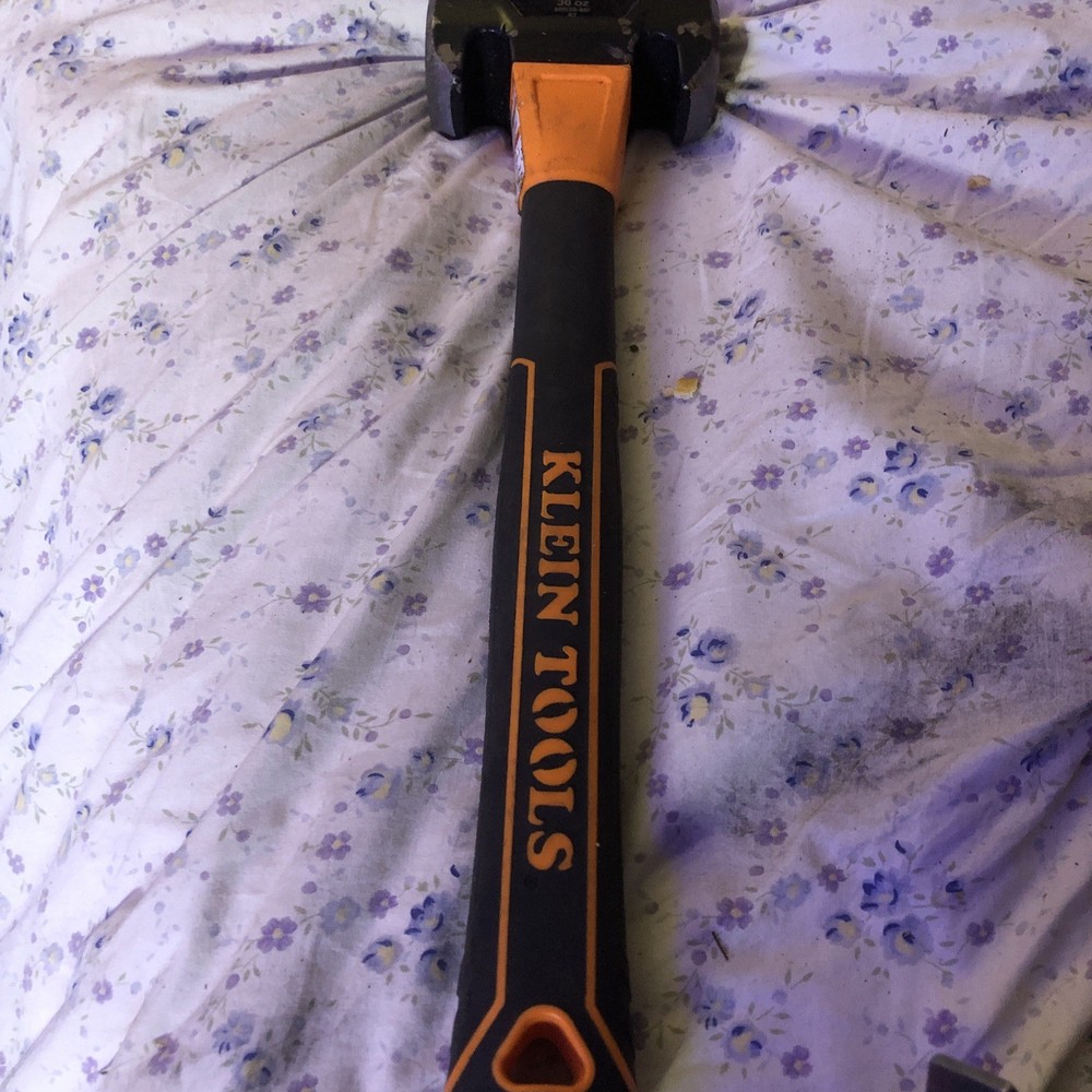 Klein Tools Linesman Milled-face Hammer. 36 Oz