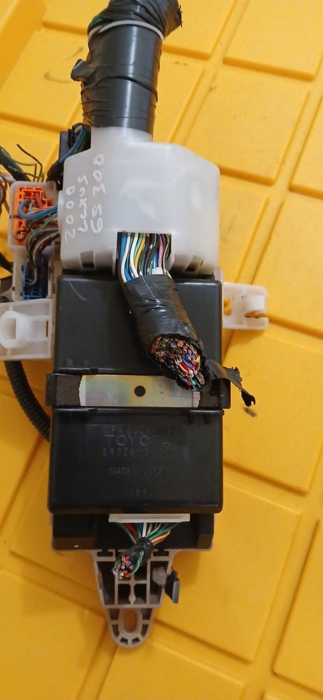 2000 Lexus GS300 Fuse Box
