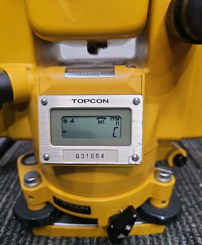 Topcon GTS-3B Total Station + Case - READ