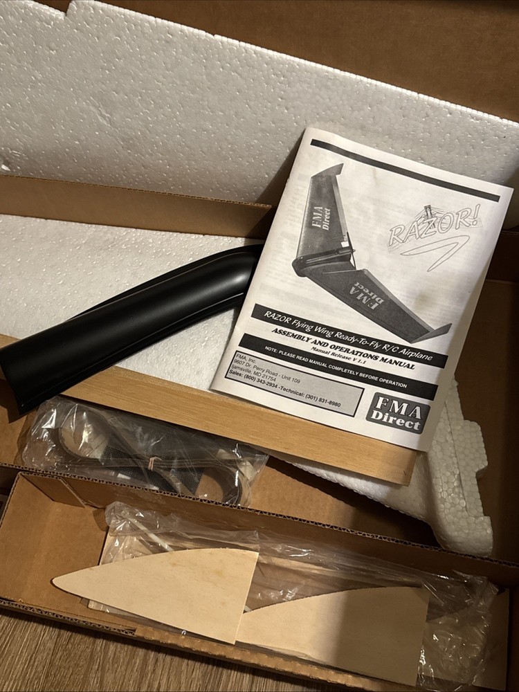 FMA Direct Razor Wing With S90 Servos