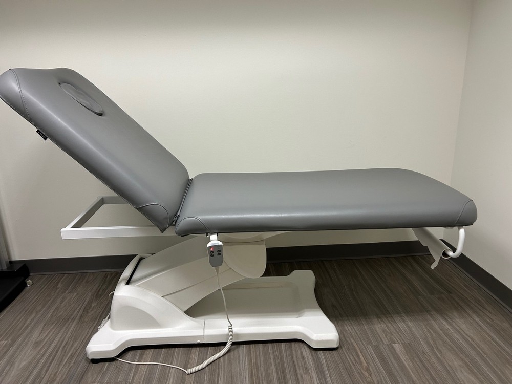 Serenity Electric Treatment Table