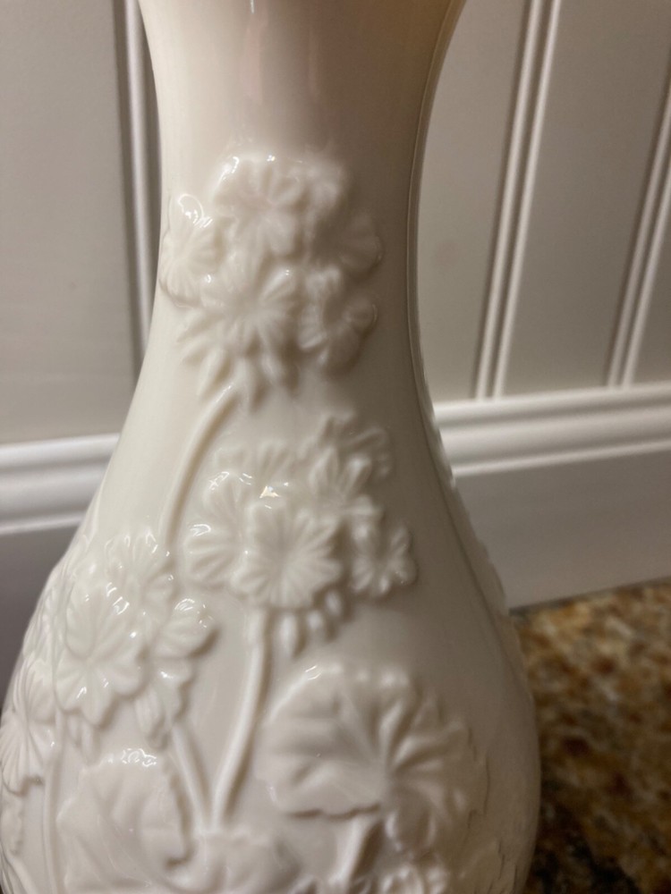 Lenox Countess Geranium China Vase. 7.5”