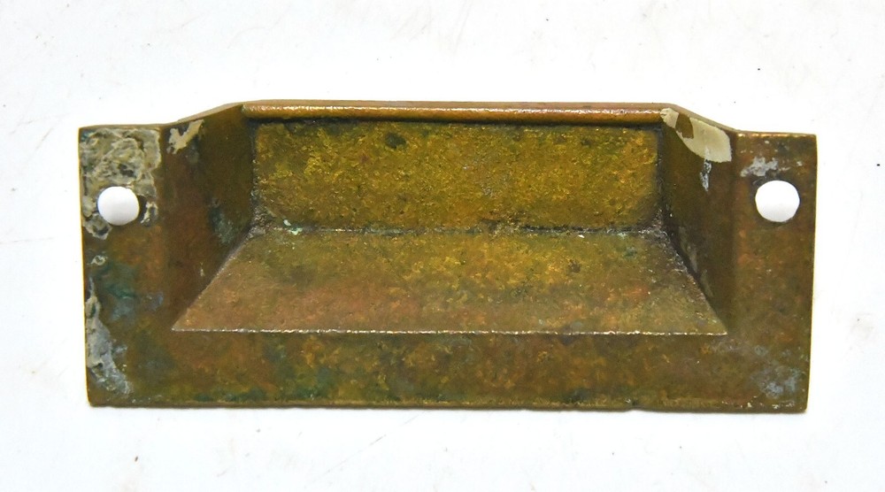 7 MATCHING BRASS DRAWER PULLS / HANDLES