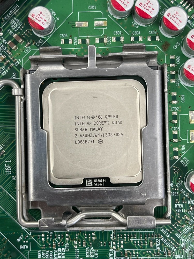 Intel S3200SH Server System Board D86139-303 w/ Intel Q9400 Dual-Core CPU