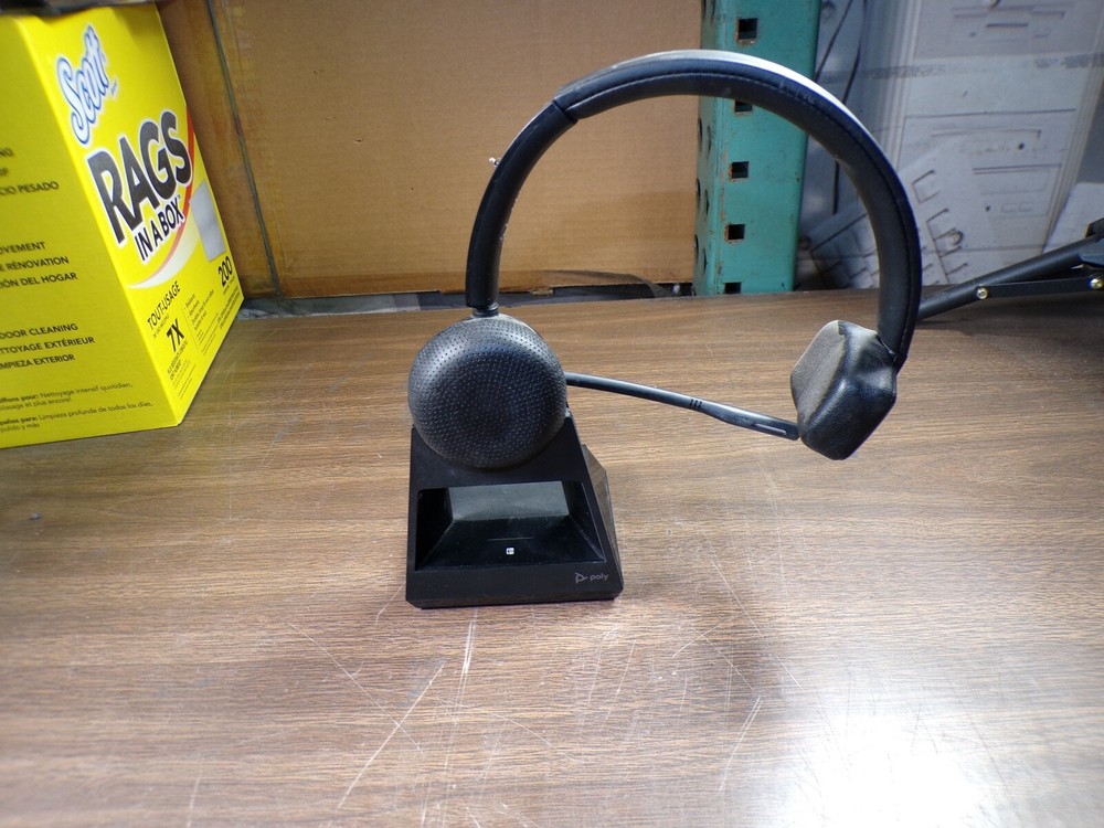 Poly Savi 7220 Office Wireless Headset System