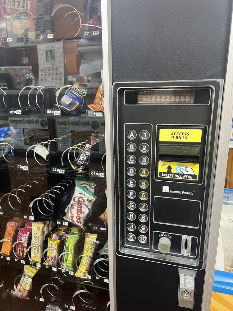 Automatic Products snack machine