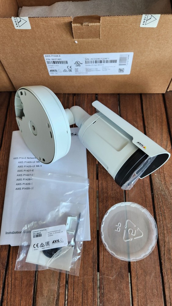 Three Axis P1428-E Network Cameras 0637-001