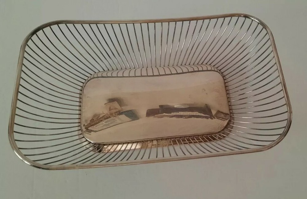 Vintage 11.75 Silver-plate Rectangle Wire Bread Fruit Basket Table Serve Décor