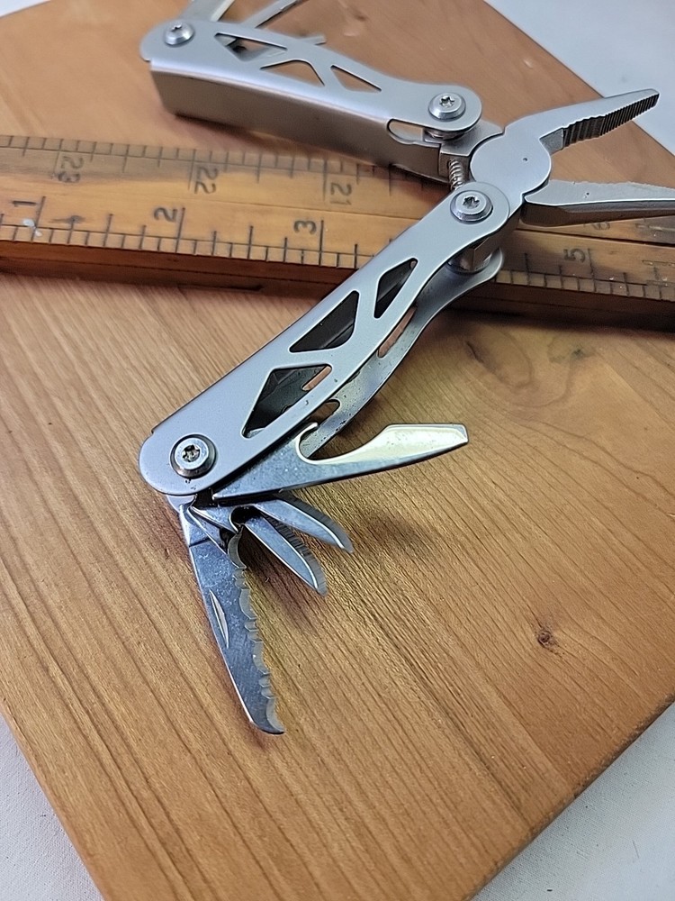 Multi Tool 8 Blades Unbranded