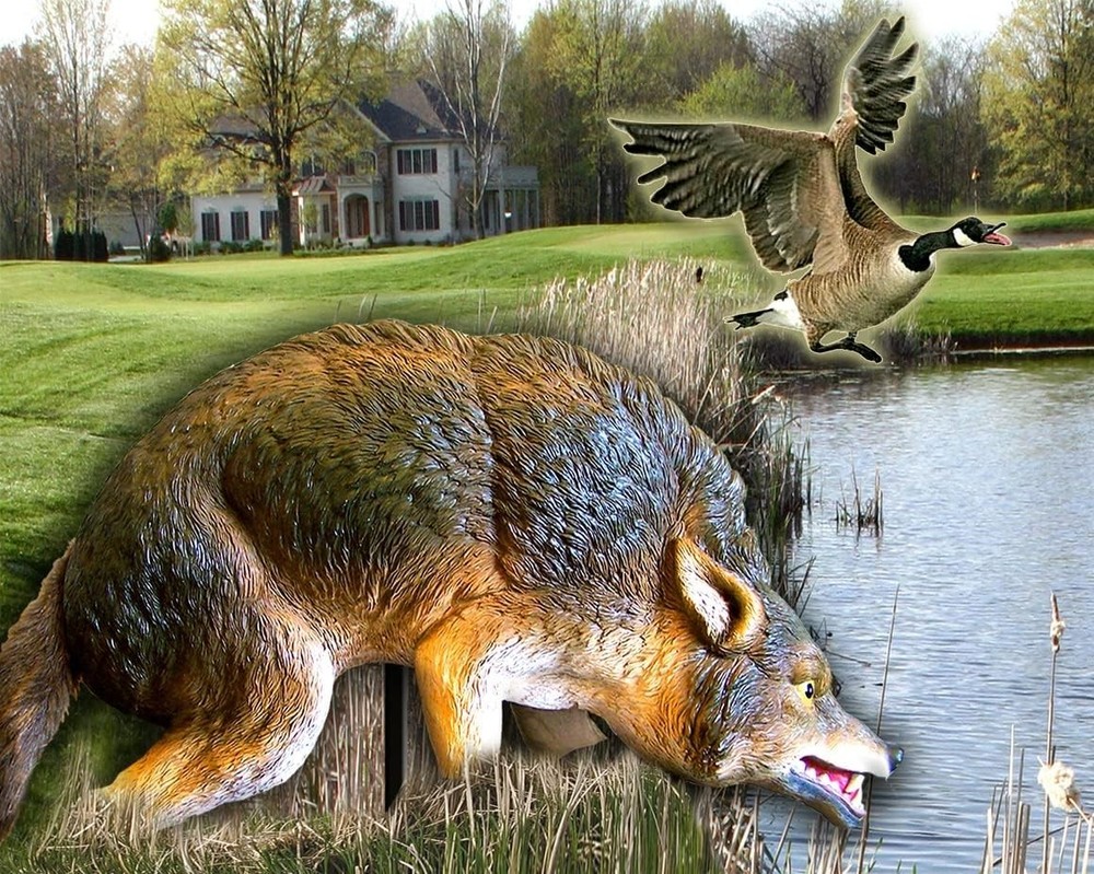 Lifelike 3D Decoy Predator Replica, Wind-Powered Moving Tail, 1 Acre Coverage