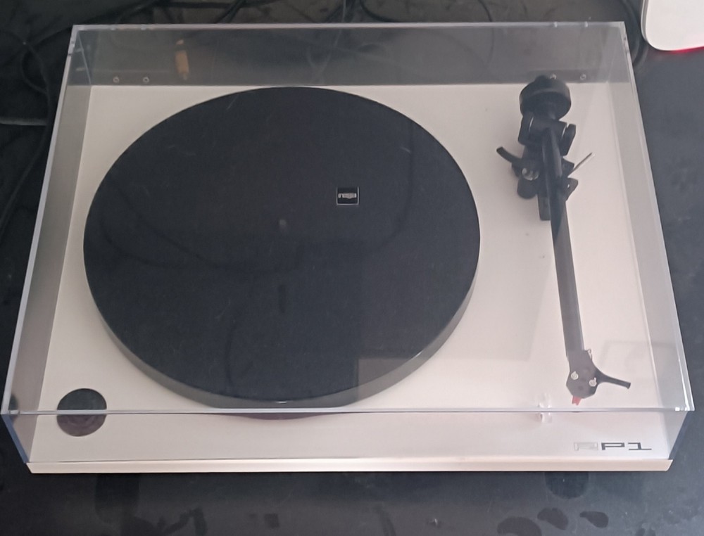 Rega Turntable RP1 Performance Pack