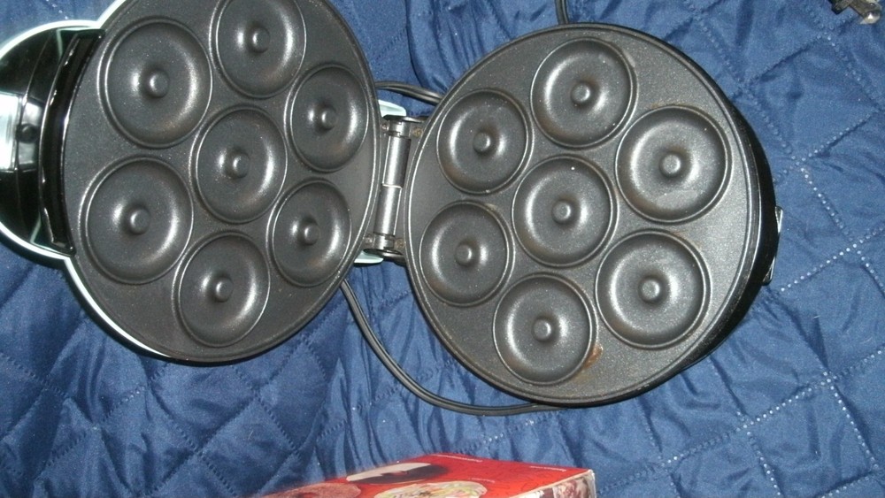 Dash Express Mini Donut Maker