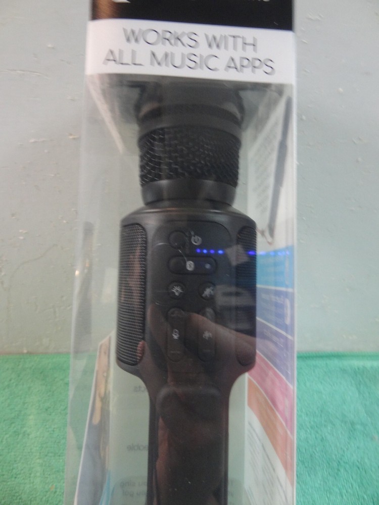 Singing Machine Move Mic Wireless Handheld Bluetooth Karaoke Microphone w/Speake