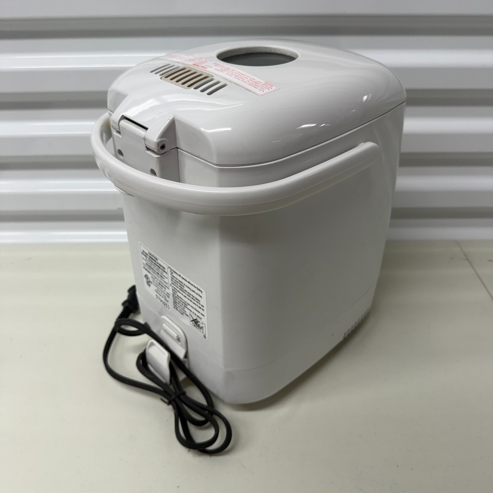 Zojirushi BB-HAC10 Home Bakery 1-Pound-Loaf Programmable Mini Breadmaker
