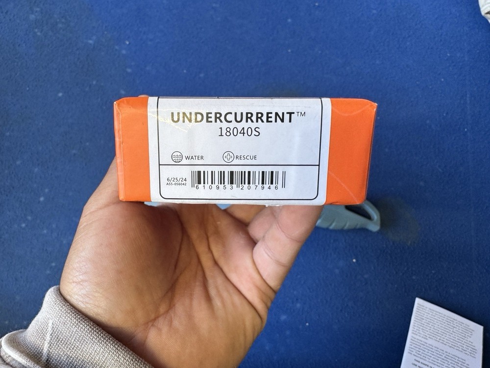 Benchmade Undercurrent Sheepsfoot Depth Blue Santoprene Handle 18040S