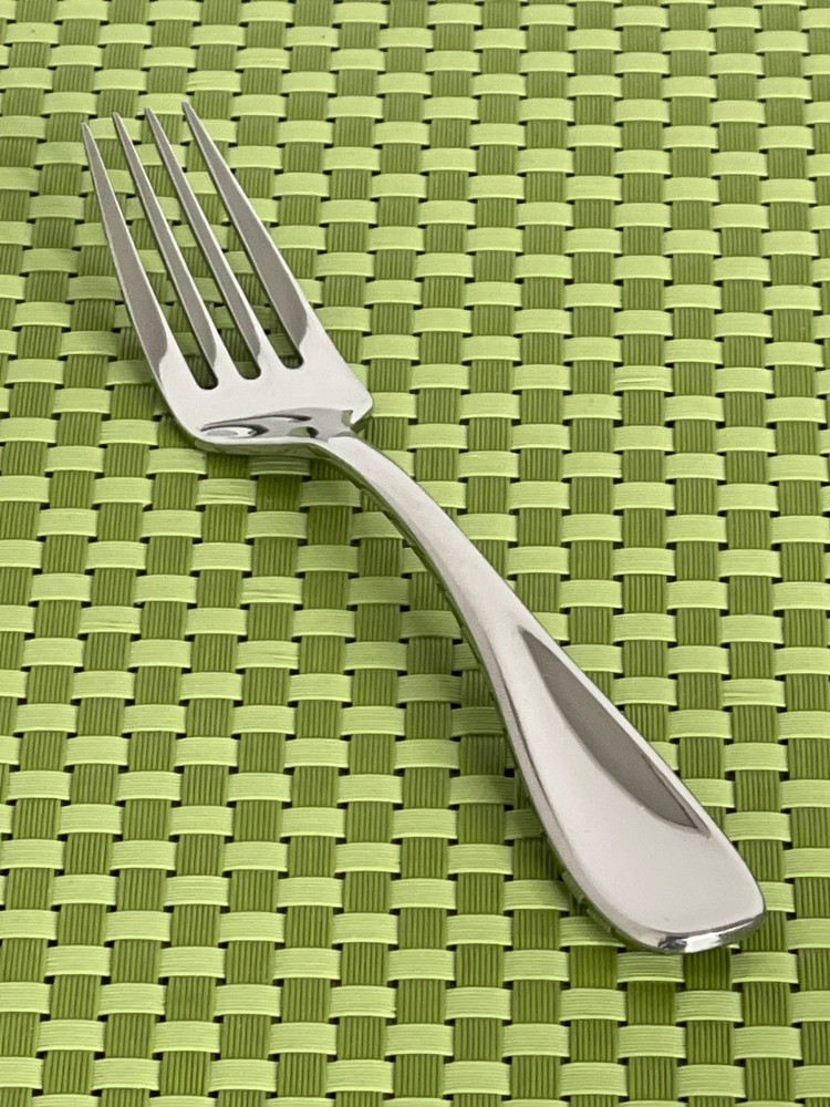 Oneida VOSS Stainless Salad Fork Glossy Concave Wide Tip Flatware - 7 1/8"