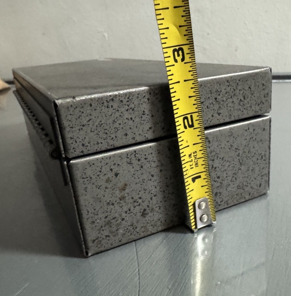 Shure Vintage Metal Microphone Case