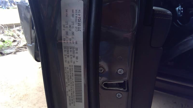 CHEROKEE 2018 Fuse Box Cabin 6645