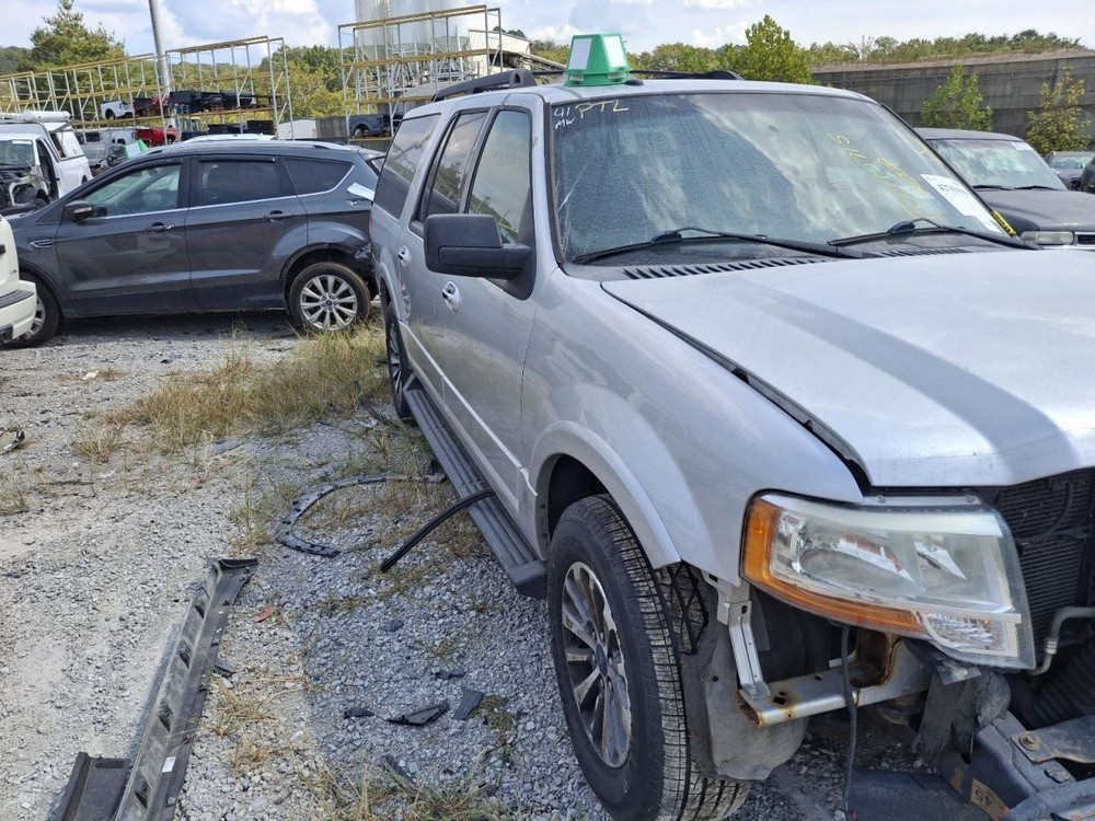 2015 Ford Expedition 8 Display Screen - Used, Reprogramming Needed, No Code