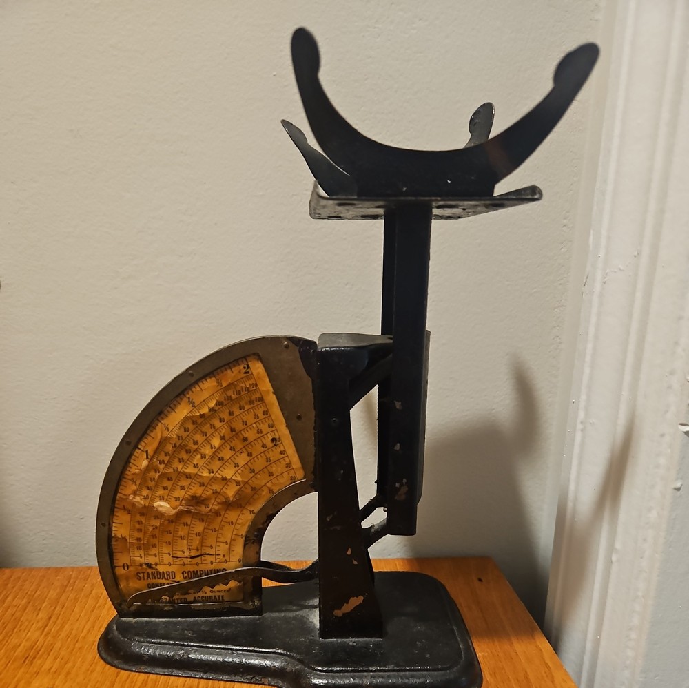 Vintage c1930's Superior Postal Scale Black Paint 4oz max wt Spring Action