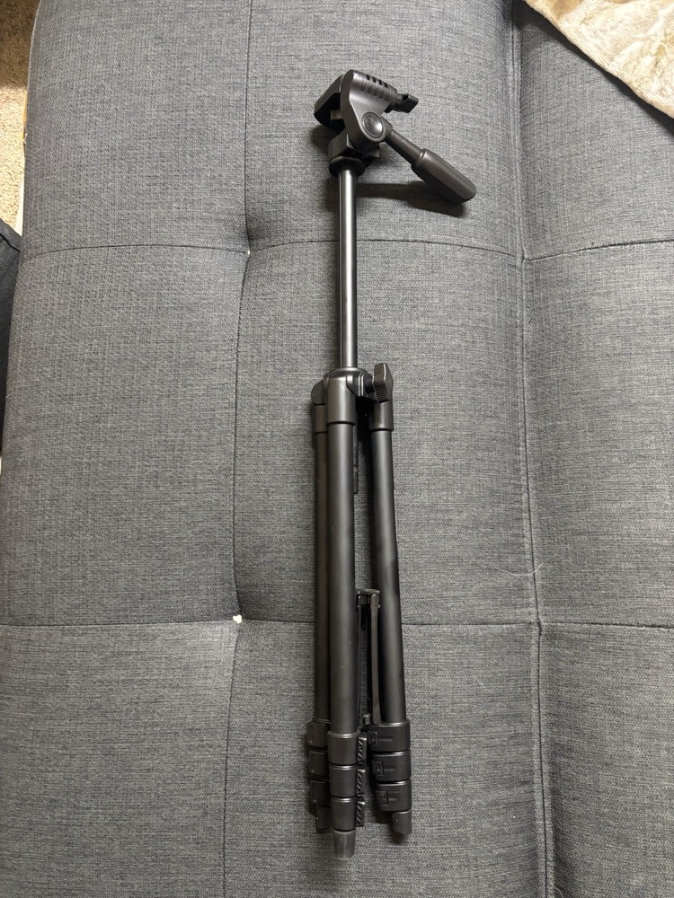 TESTED Videology Camera 24C708AF w/ Tripod Adjustable Foldable 5MP ID Camera