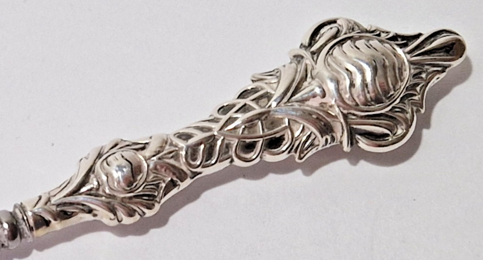 ANTIQUE SILVER DRESSING AID - BOOT BUTTON HOOK 7" RARE PATTERN