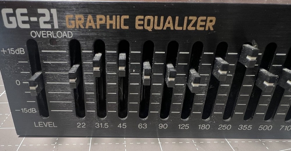 BOSS PRO GE-21 Graphic Equalizer Half Rack