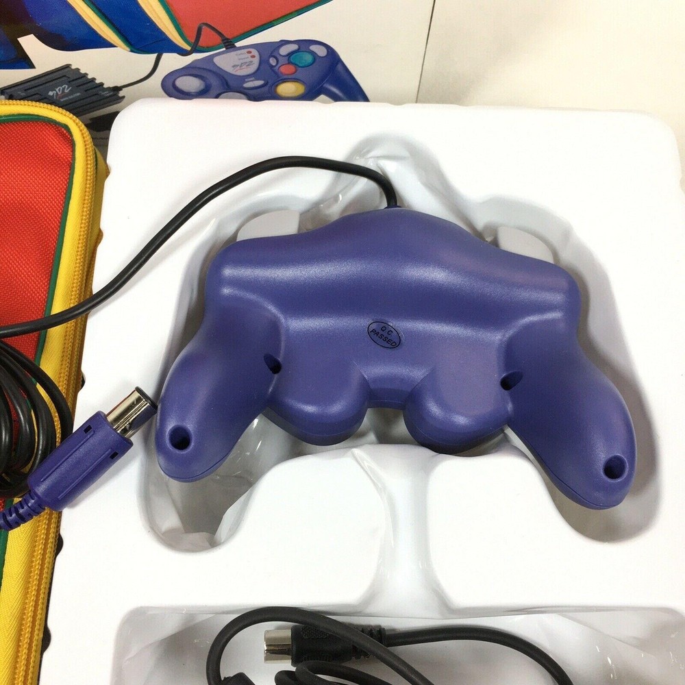 3D2 Nintendo GameCube Accessory Pak Console Carrying Case Controller & RF Switch