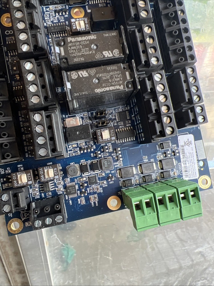 Software House USTAR-ACM 0312-5015-01 iSTAR Ultra 8-Reader Access Control