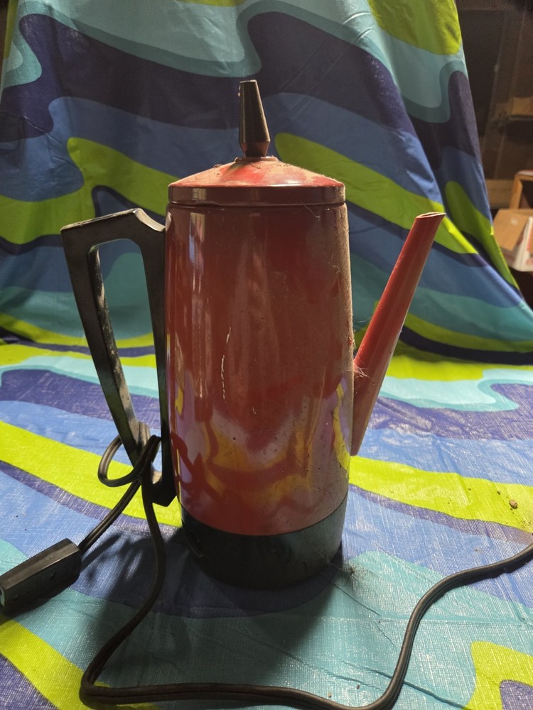 mirro matic percolator. 10 Cup. Untested. Needs Cleaned. See Pics