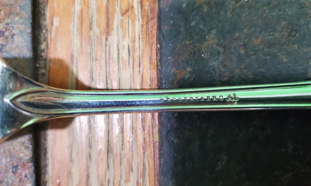 😜 RARE ANTIQUE c1874! GOTHIC PATTERN SILVERPLATED MASTER BUTTER 🧈 KNIVE 🔎👀