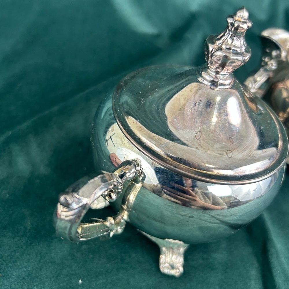 Vintage Silver Plate Sugar and Creamer Set