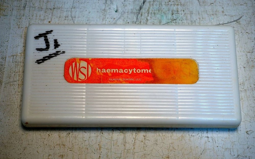 WSI haemacytometer case and accessories, no slide.