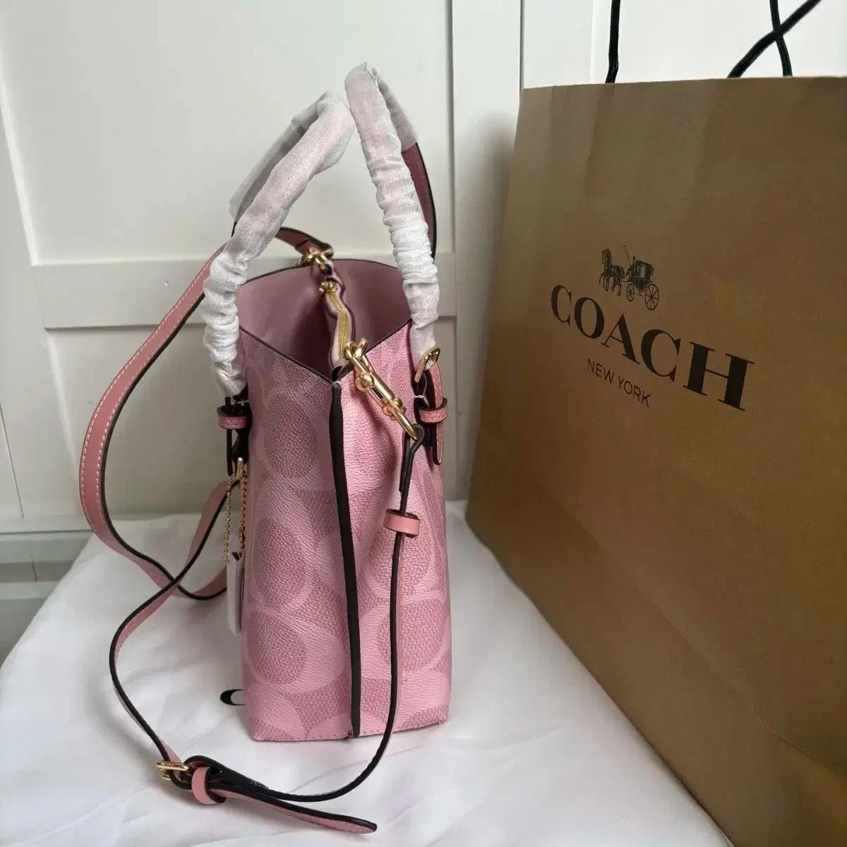 COACH CAL50 Mollie Tote Bag 25 Signature Canvas Pink Handbag Crossbody Outlet!
